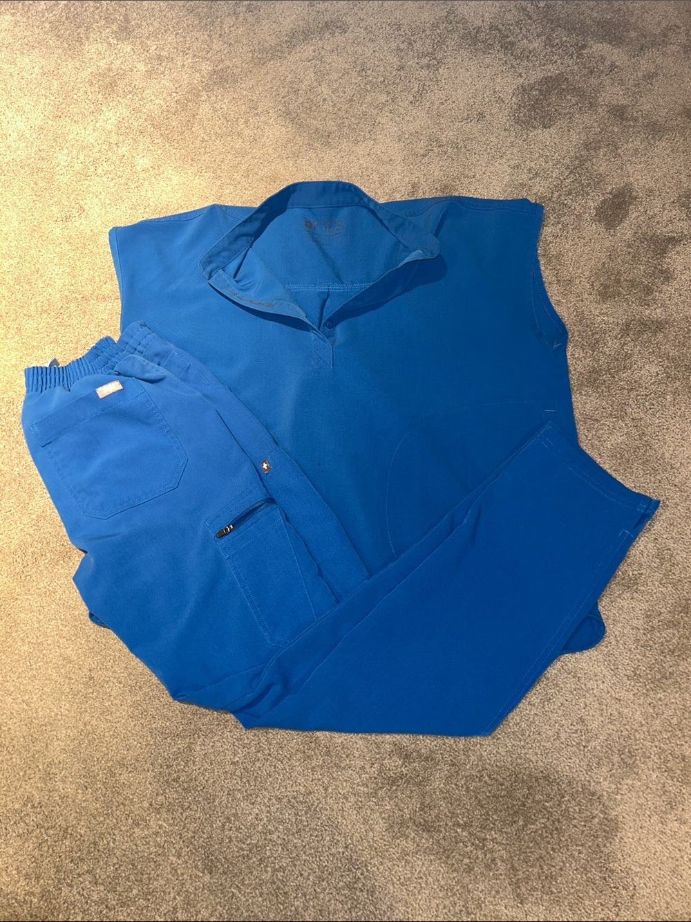 Figs Women’s Scrub Set in Bright Blue